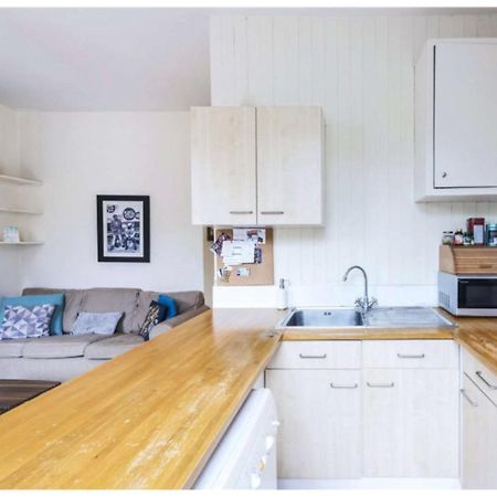Kensington One Bed Apartment Suite London Exterior photo